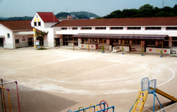 認定こども園　下関短期大学付属第一幼稚園　園舎全景