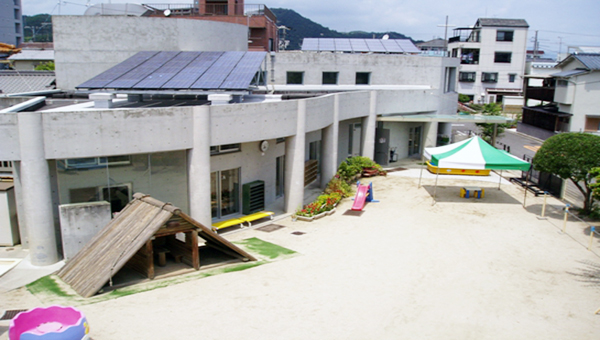 認定こども園　岩国めぐみ幼稚園　園舎全景