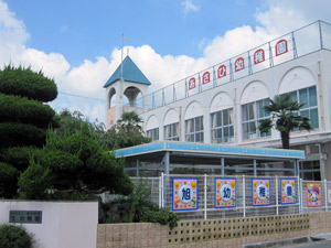 認定こども園 旭幼稚園　園舎全景